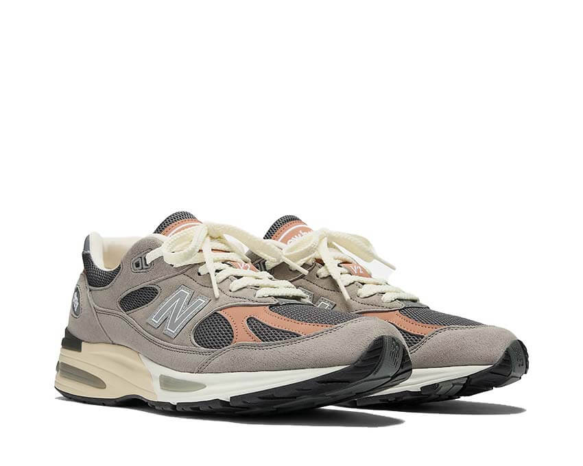 New Balance 991v2 Elephant Skin vue latérale — tige suède gris texturé Made in UK