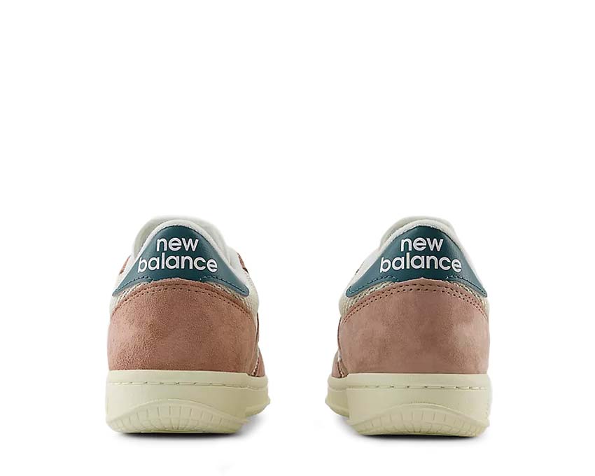 New Balance T500 Landslide/Linen/New Spruce suela — suela de goma plana para pista de tenis