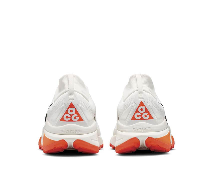 Nike ACG Zegama Trail Summit White dettaglio — costruzione ACG impermeabile