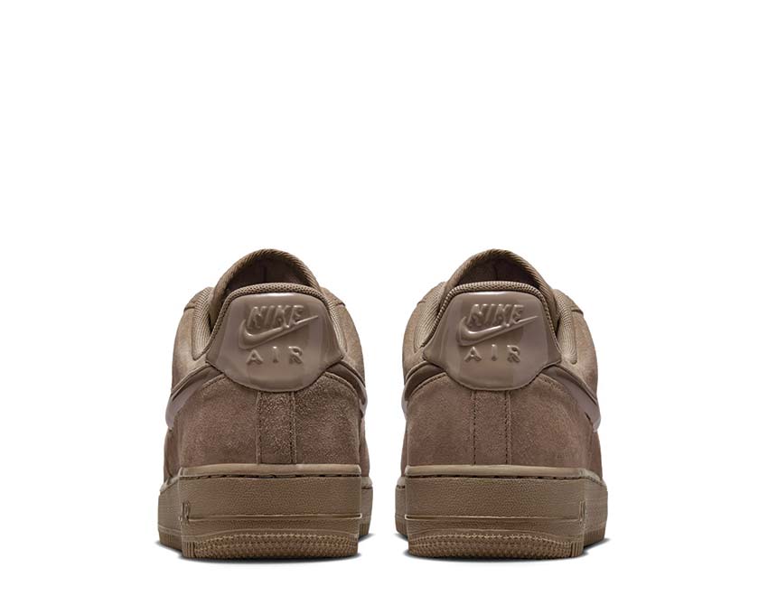 Nike Air Force 1 07 Mink Brown Detail — braune Nerz-Ledertextur