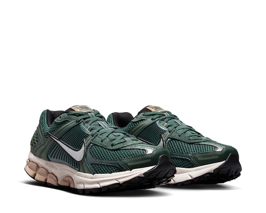 Nike Zoom Vomero 5 W Vintage Green / Chrome - Lt Orewood Brn - Hemp FN6742-300