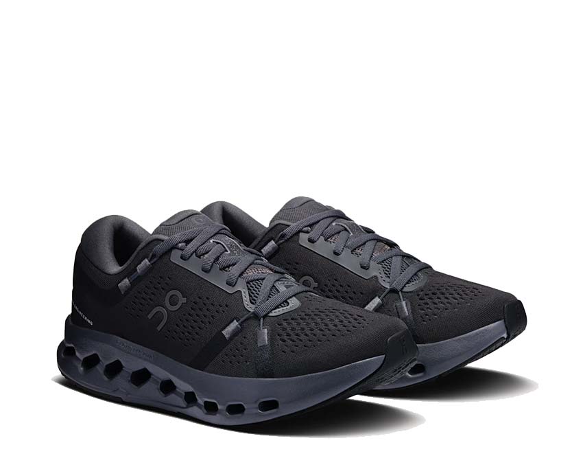 On Cloudsurfer 2 Black Seitenansicht — Herren-Laufschuh CloudTec Profil