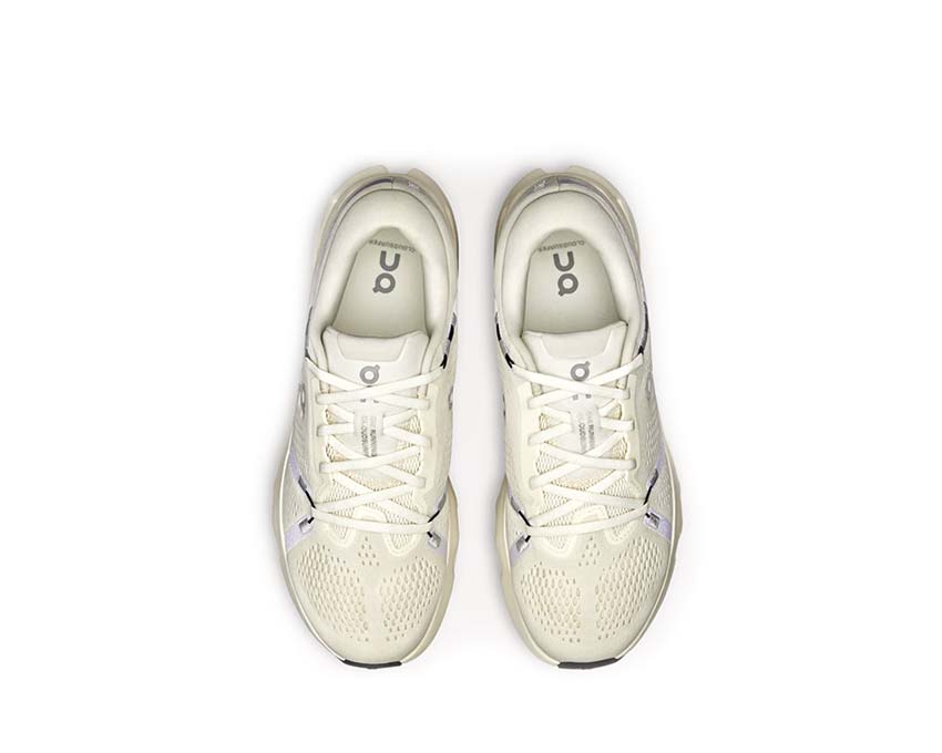 On Cloudsurfer 2 Ivory detalle — mesh transpirable zapatilla running hombre