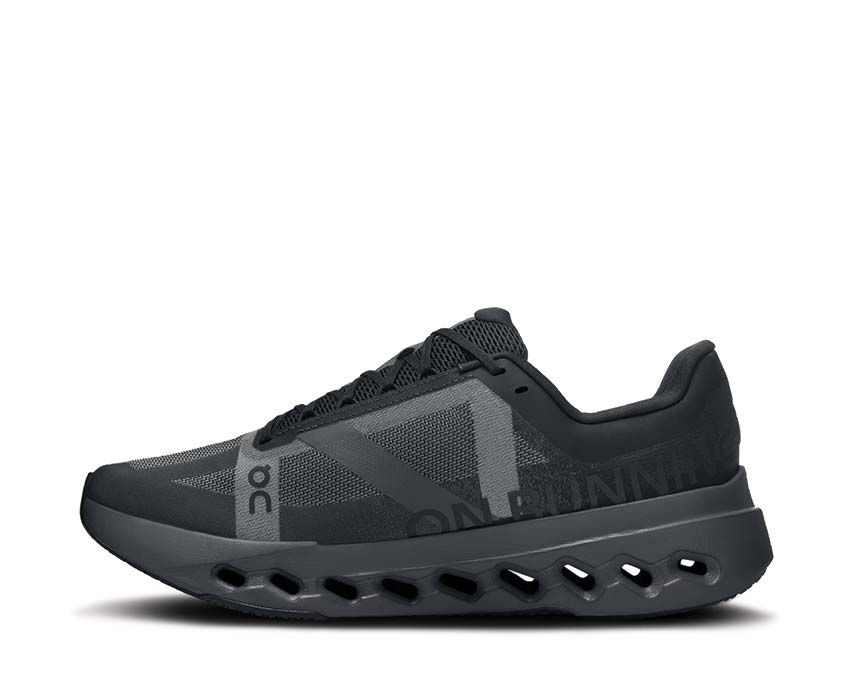 On Cloudsurfer Next Black/Eclipse detalle — mesh aireado zapatilla running hombre