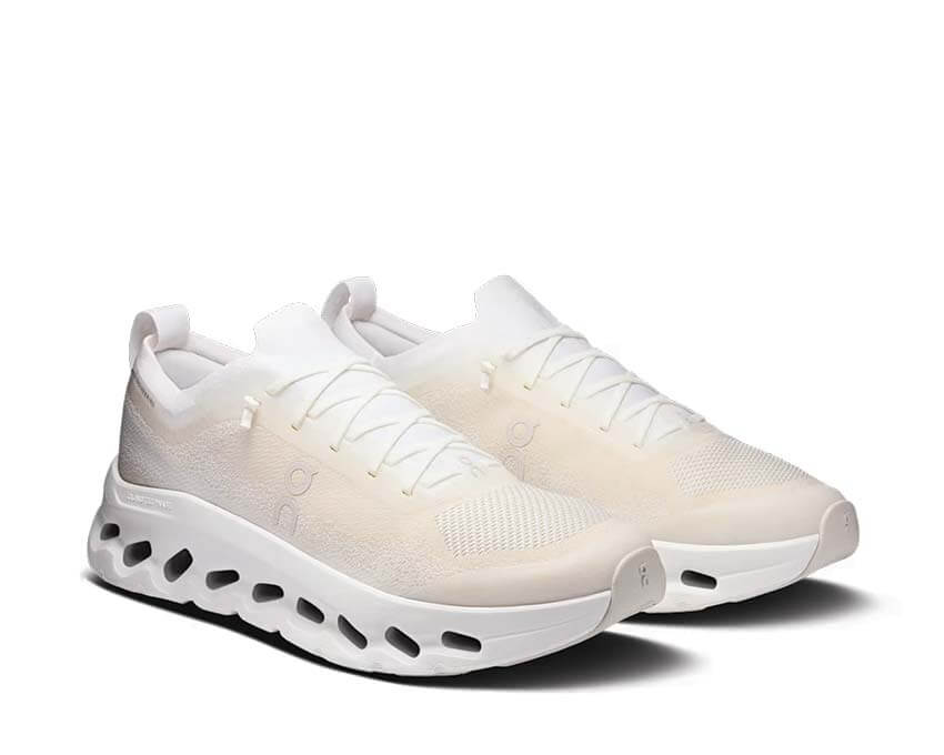 Cloudtilt Moon W White / Frost — profil latéral coupe chaussette