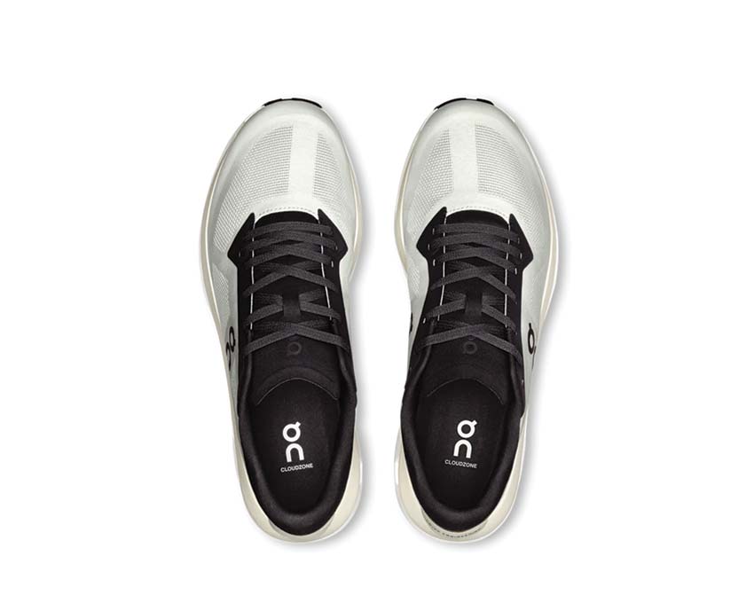 On Cloudzone Ice Black détail — tige mesh tissée respirant homme On Running