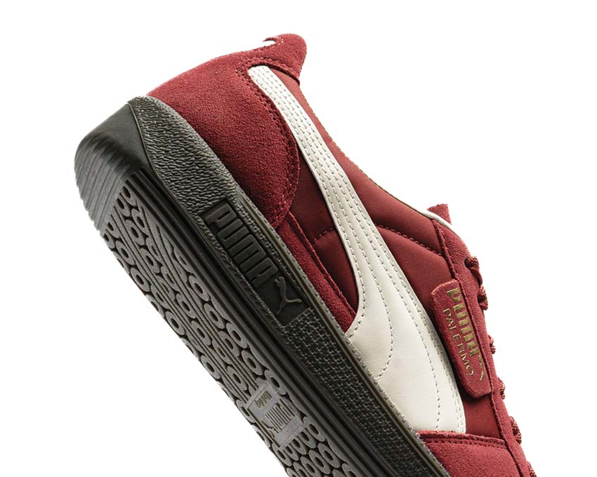 Puma Palermo OG Intense Red Warm White detalle — logo Puma cuero