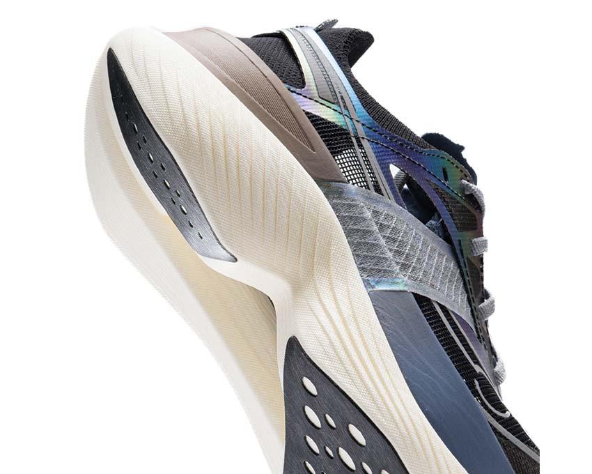 Saucony Endorphin Elite Caviar Mirage détail — semelle EVA