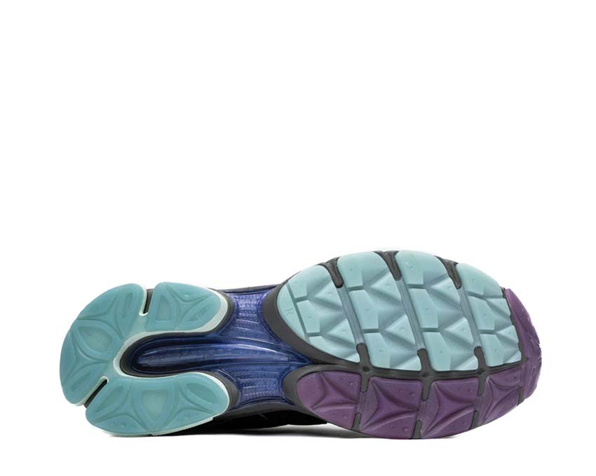 Saucony Progrid Triumph 4 Navy Holographic dettaglio — materiale premium