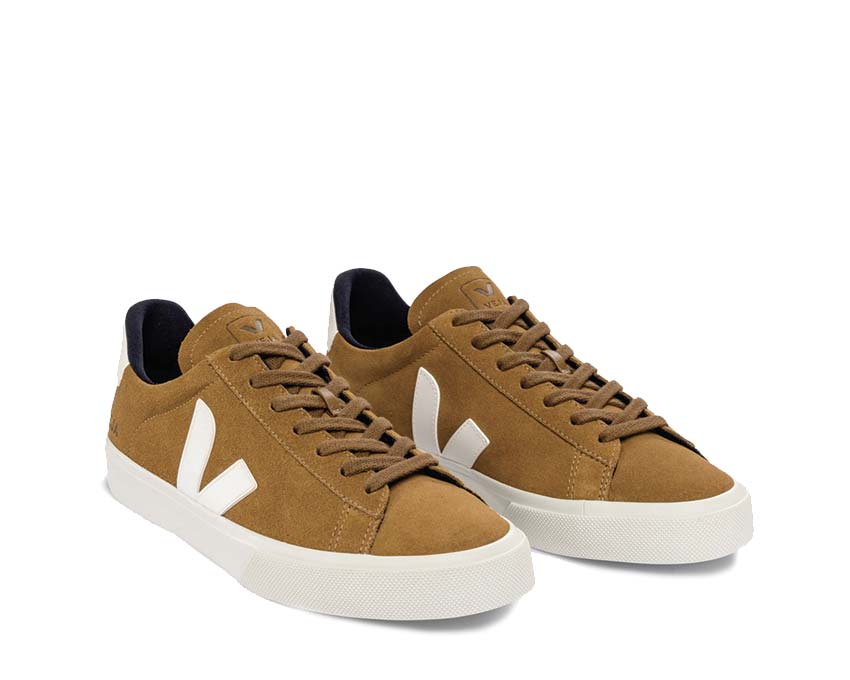 Veja Campo Bold Suede Black vue latérale — daim épais texturé noir