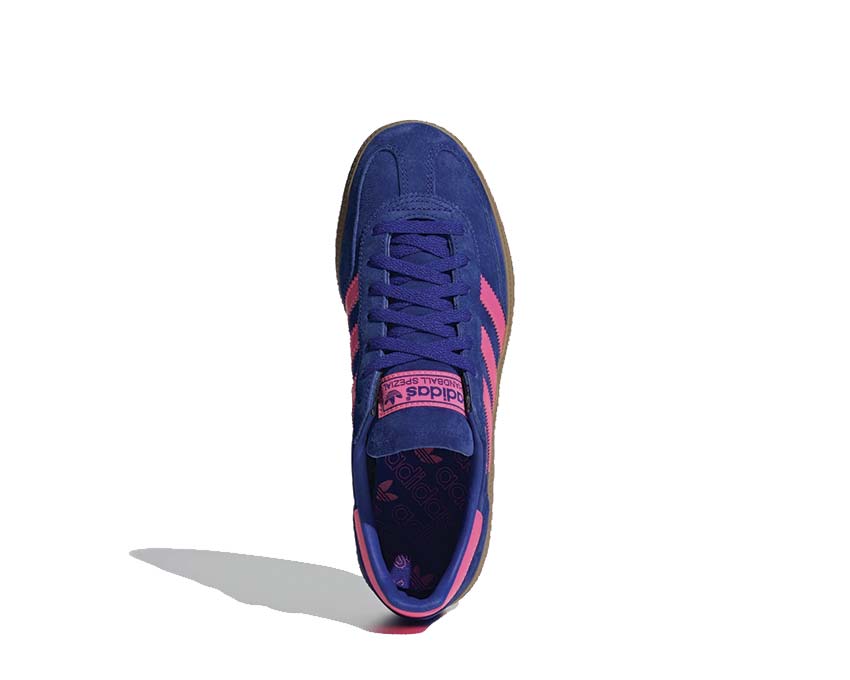 Adidas Handball Spezial Lucid Blue — vista tre quarti anteriore blu luminoso