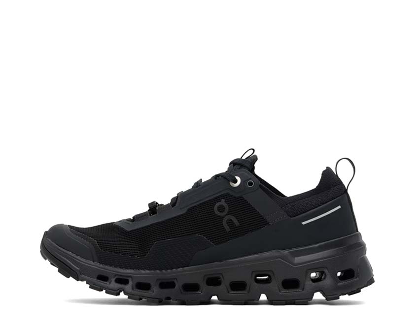 On Cloudultra 2 All Black dettaglio — tomaia in mesh ingegnerizzato