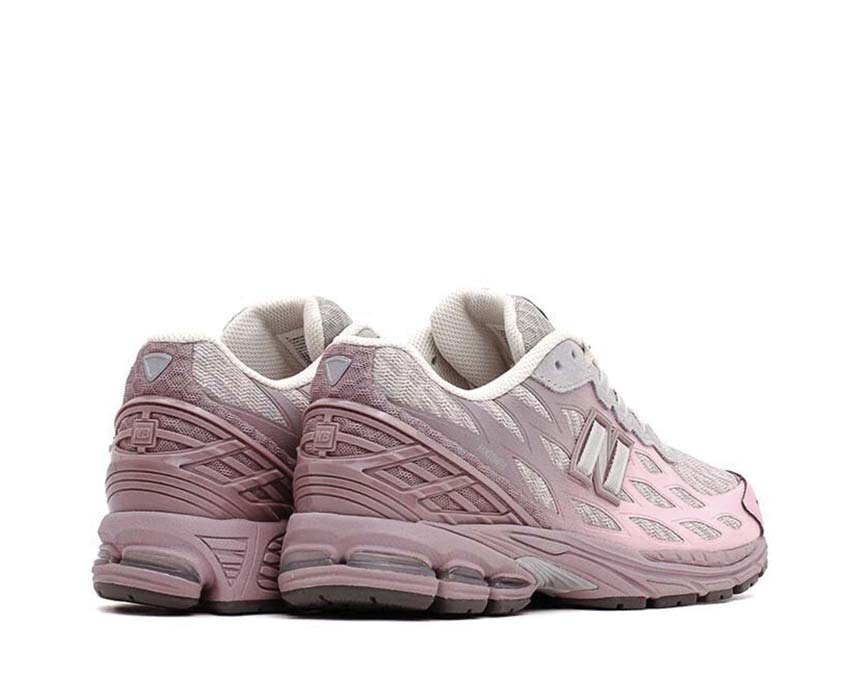 New Balance 1906 Ice Wine Seitenansicht — neu interpretiertes 1906er Design kühle Töne