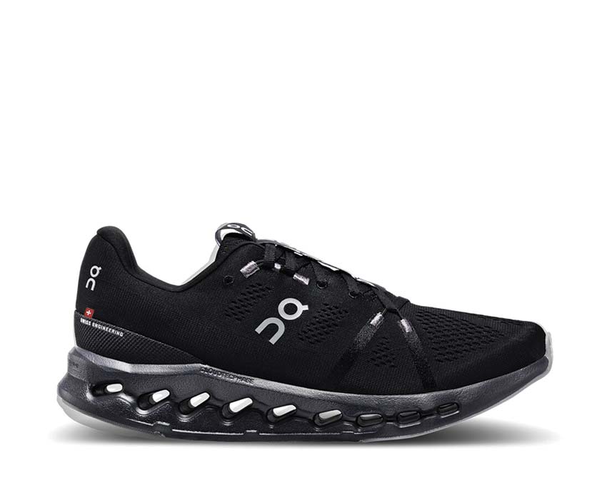 On Cloudsurfer All Black — running hombre tecnología CloudTec