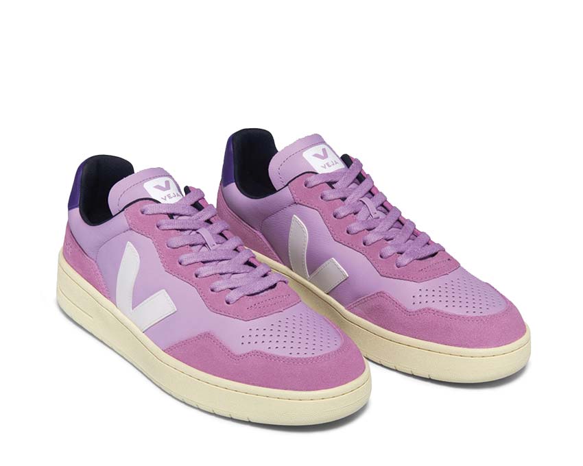 Veja V-90 OT Leather Extra White Rust vista laterale — pelle bianca e ruggine