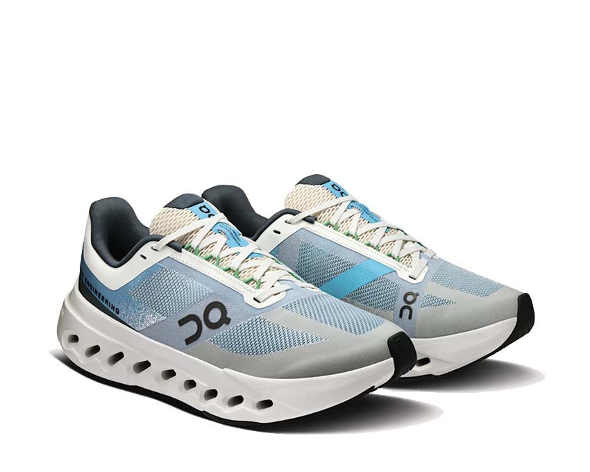 On Cloudsurfer Next W Niagara Seitenansicht — flexibles Obermaterial Damen-Laufschuh