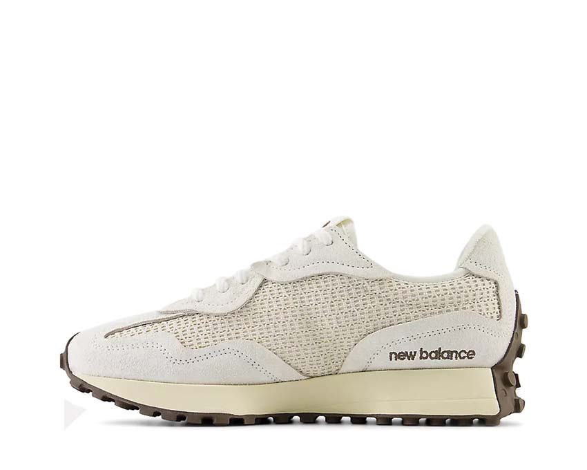 New Balance 327 dettaglio — grande logo N distintivo