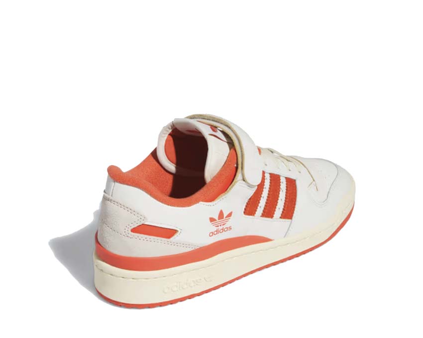 Adidas Forum 84 Low Ivory Yellow semelle — gomme caoutchouc vintage