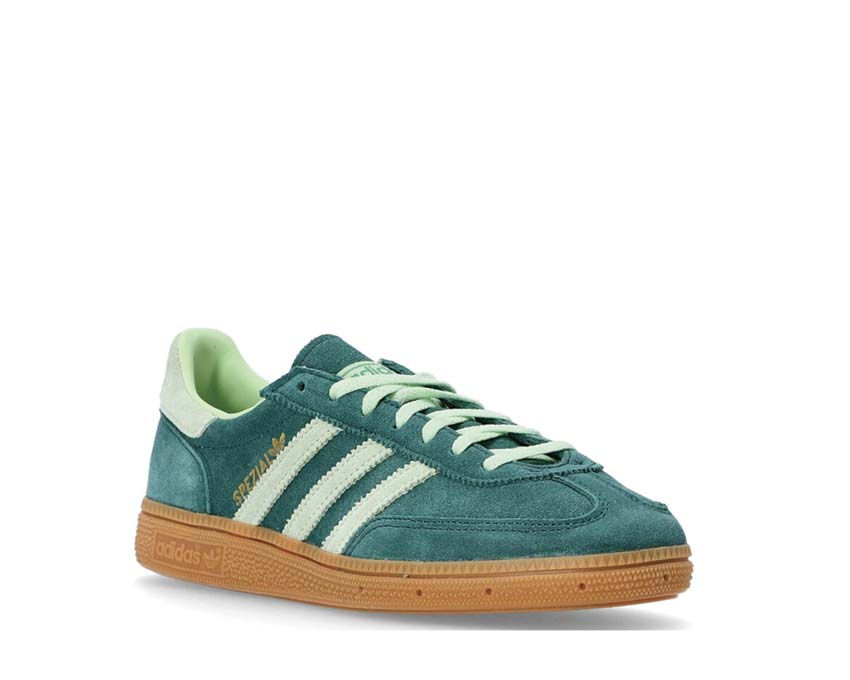 Adidas Handball Spezial W Collegiate Green Seitenansicht — flaches Profil und Gummisohle