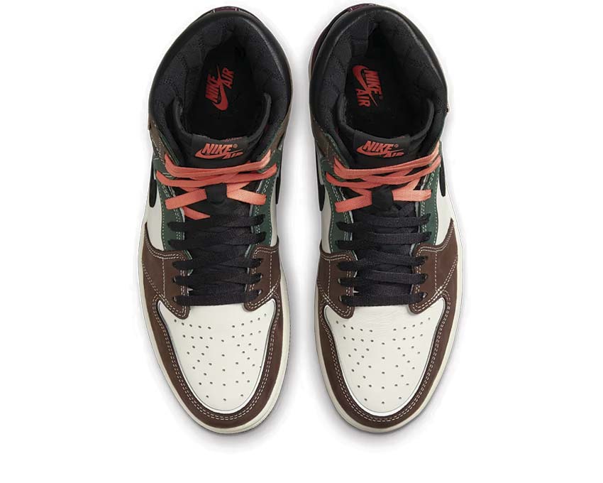 Jordan Air Jordan 1 Retro High OG Black Sail dettaglio — tomaia pelle nera unisex