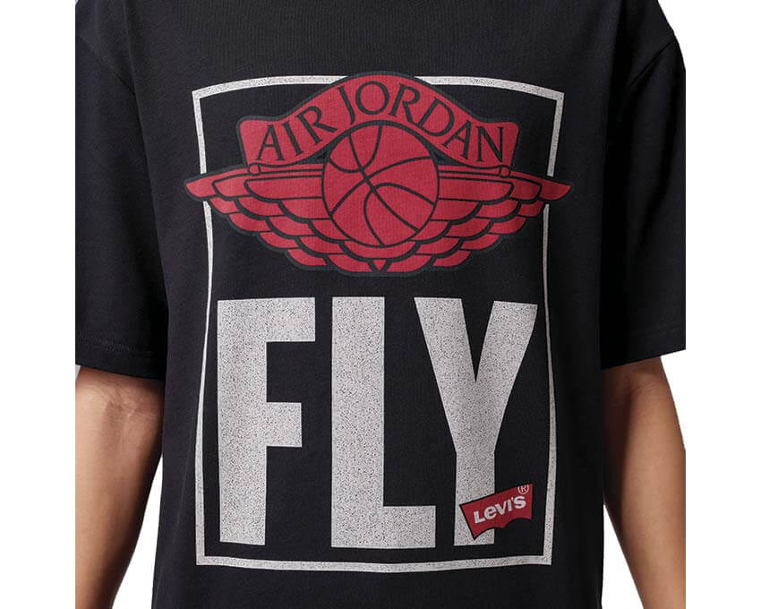 Jordan x Levi's Tee Black détail — logo Jordan Levi's collab streetwear
