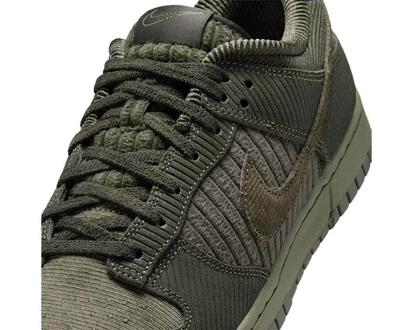 Nike Dunk Low Retro Prm Cargo Khaki vue dessus — lacets ton sur ton