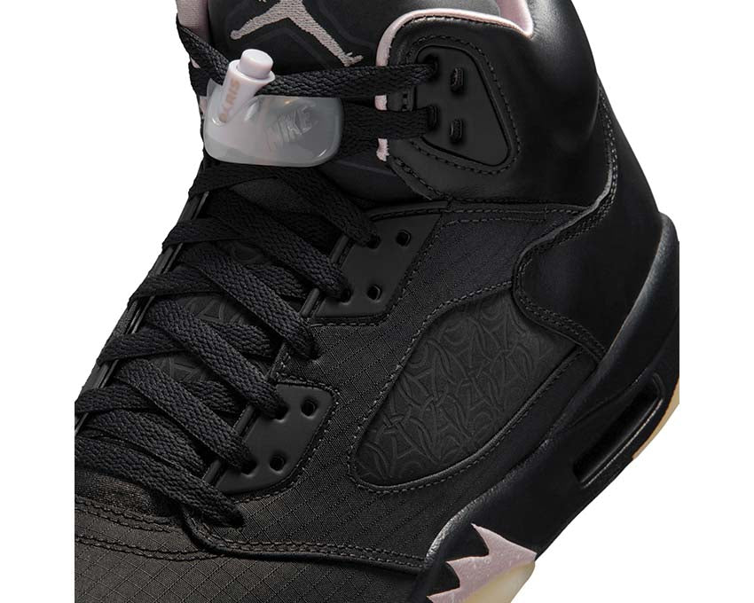 Air Jordan 5 Retro x PSG Off Noir — Detail Schaft Leder Textil PSG
