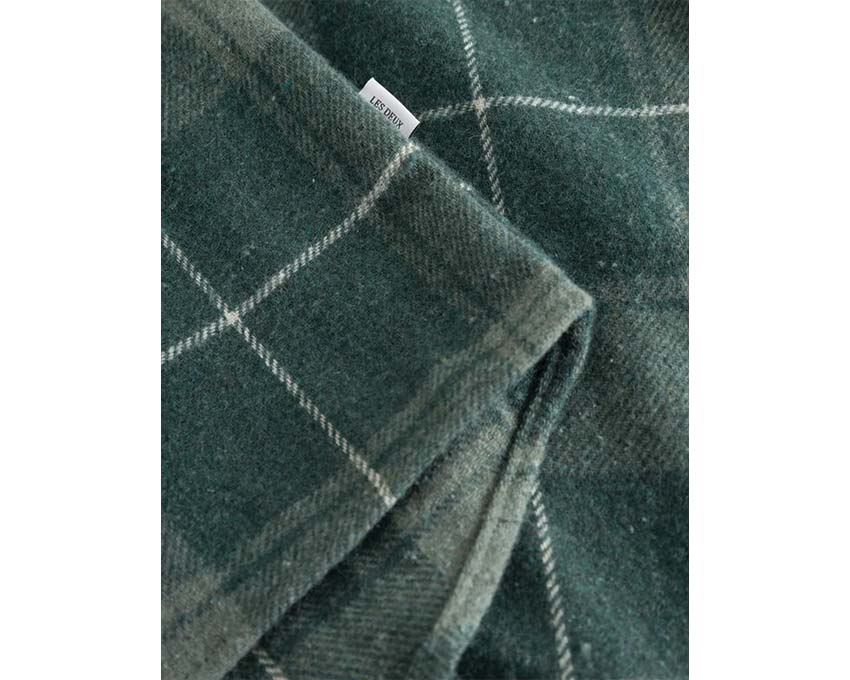 Les Deux Lennon Check Shirt Olive Dusty Moss dettaglio — polsini abbottonati