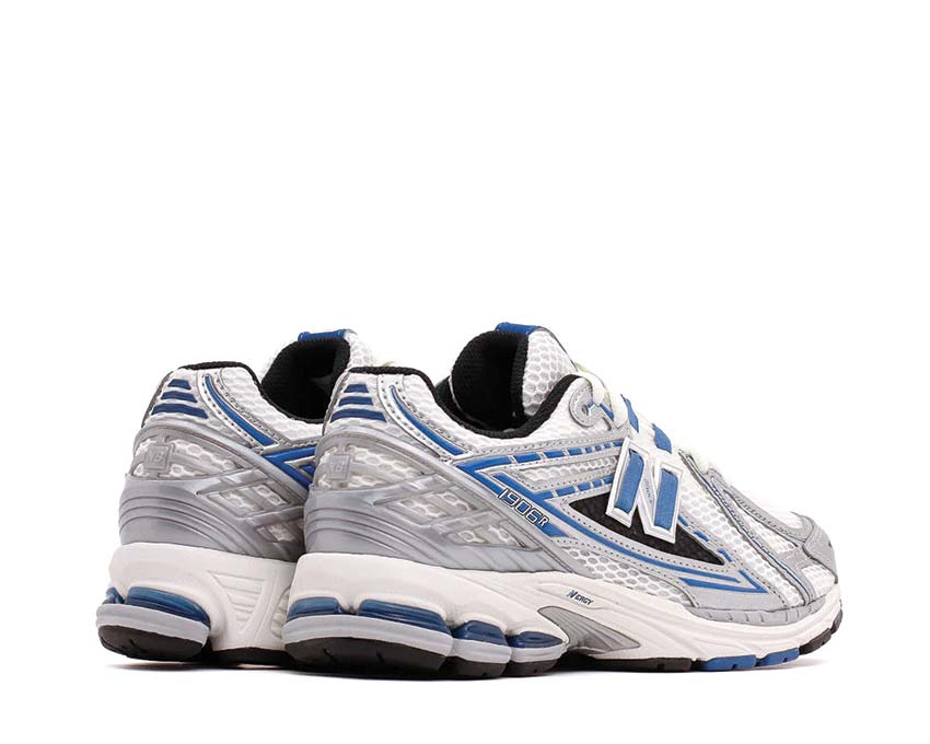 New Balance 1906R Silver Metallic vista laterale — Blue Agate Sea Salt