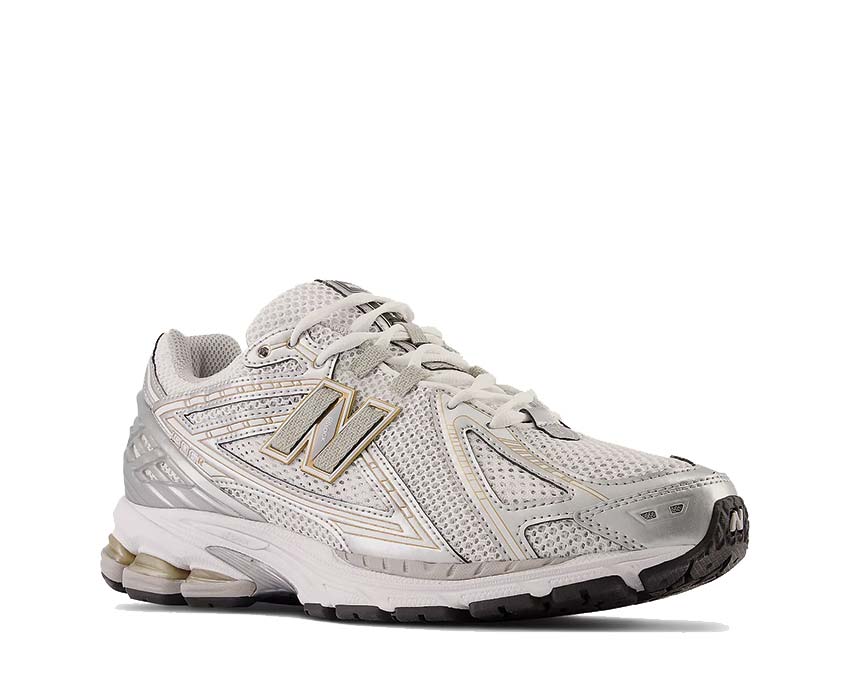 New Balance 1906R White Rain Cloud vue latérale — Silver Metallic accent