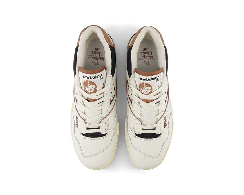 Detail — New Balance 550 Premium Vintage Leder sea salt pecan Applikationen