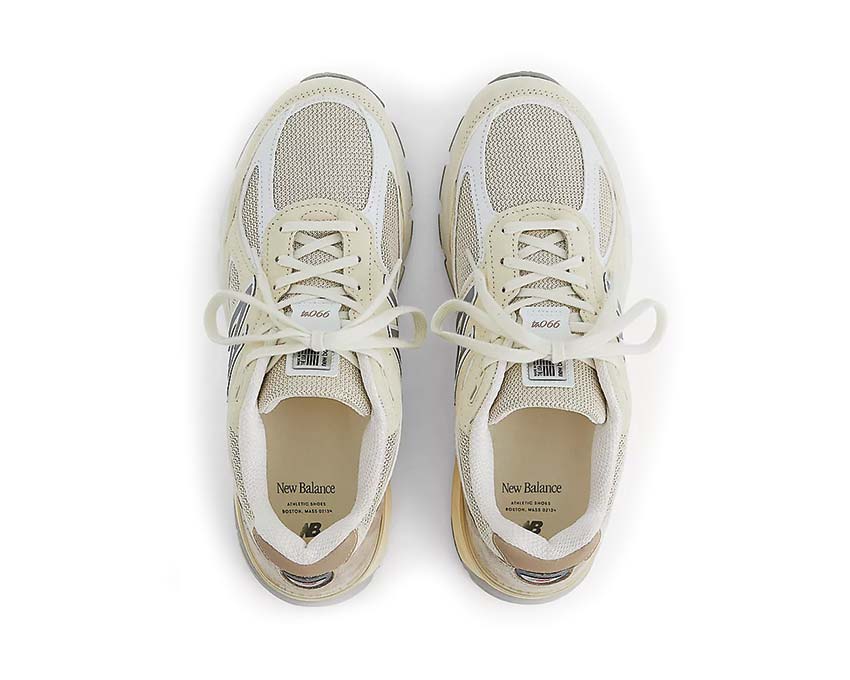 New Balance 990v4 Made in USA Limestone détail — construction Made in USA