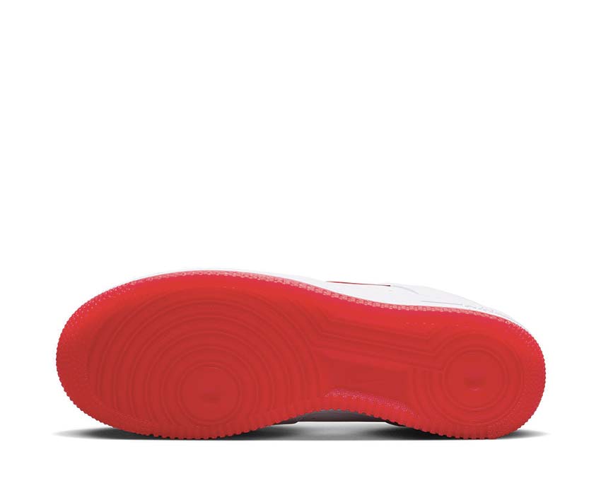 Nike Air Force 1 Low Retro White — Rückansicht University Red Herren