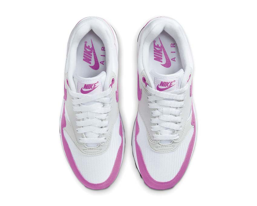Nike Air Max 1 '87 Neutral Grey dettaglio — tomaia pelle e mesh Fuchsia Dream