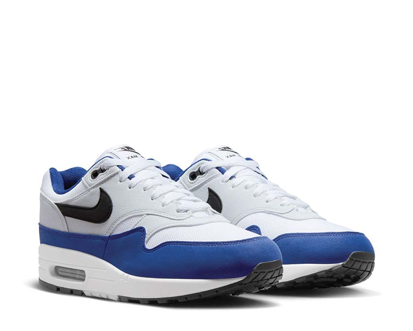 Nike Air Max 1 White Black vue latérale — tige mesh et cuir Deep Royal Blue