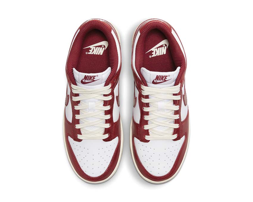 Nike Dunk Low PRM W White Team Red Coconut Milk détail — tige cuir premium