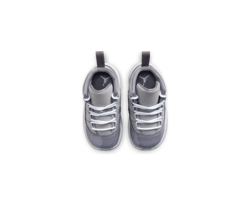 Air Jordan 11 Baby Retro 3/4 Medium Grey détail — cuir verni gris bébé Jordan
