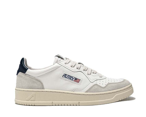 Autry Medalist Low Suede White/Blue — Herren-Sneaker aus Premium-Wildleder