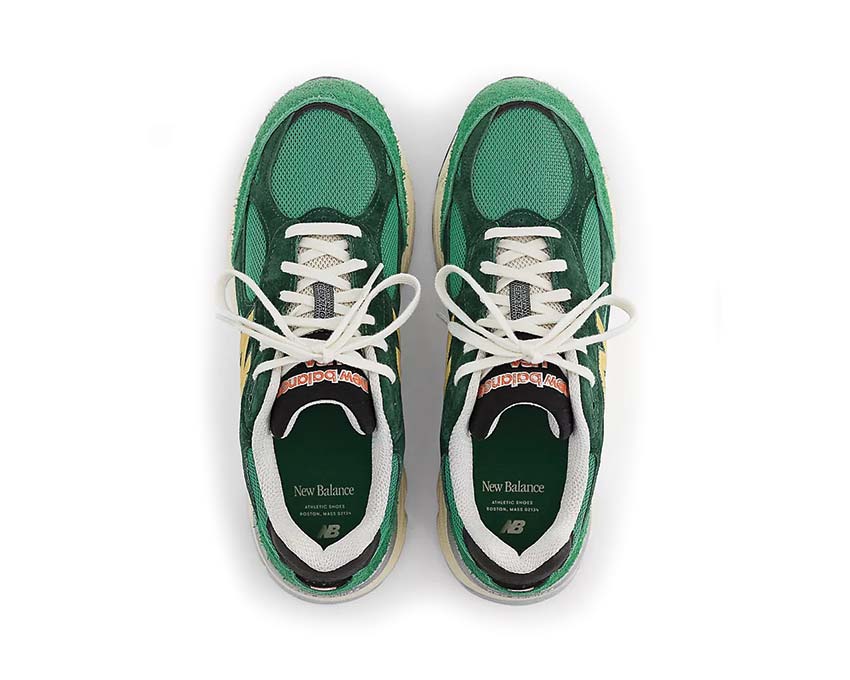 New Balance 990 Made in USA Green dettaglio — ricami dorati e logo USA