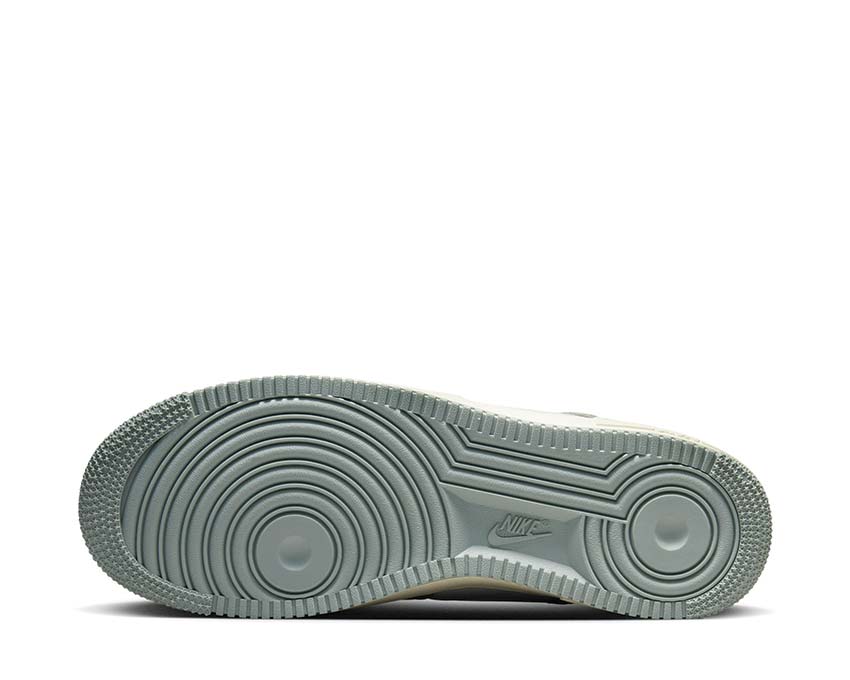 Nike Air Force 1 07 LX Mica Green Coconut Milk — vue dessus