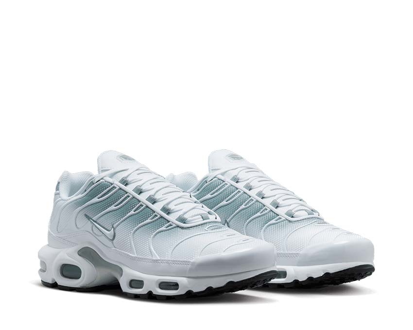 Nike Air Max Plus White Mica Green Black vista laterale — mesh sfumato