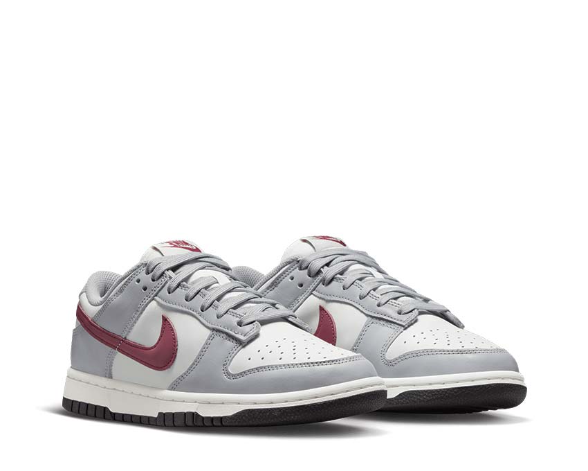 Nike Dunk Low Black White Seitenansicht — glattes zweifarbiges Leder
