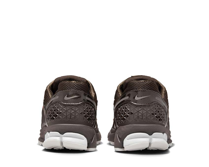 Nike Zoom Vomero 5 Velvet Brown Game Royal suola — Zoom Air