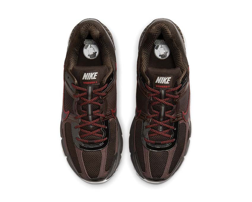 Nike Zoom Vomero 5 Velvet Brown Game Royal dettaglio — tomaia mesh