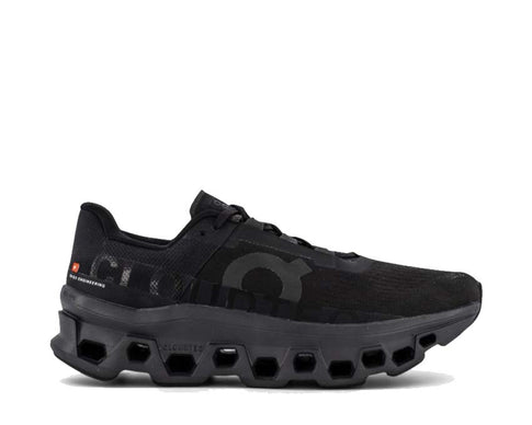 On Cloudmonster All Black — running uomo tecnologia CloudTec